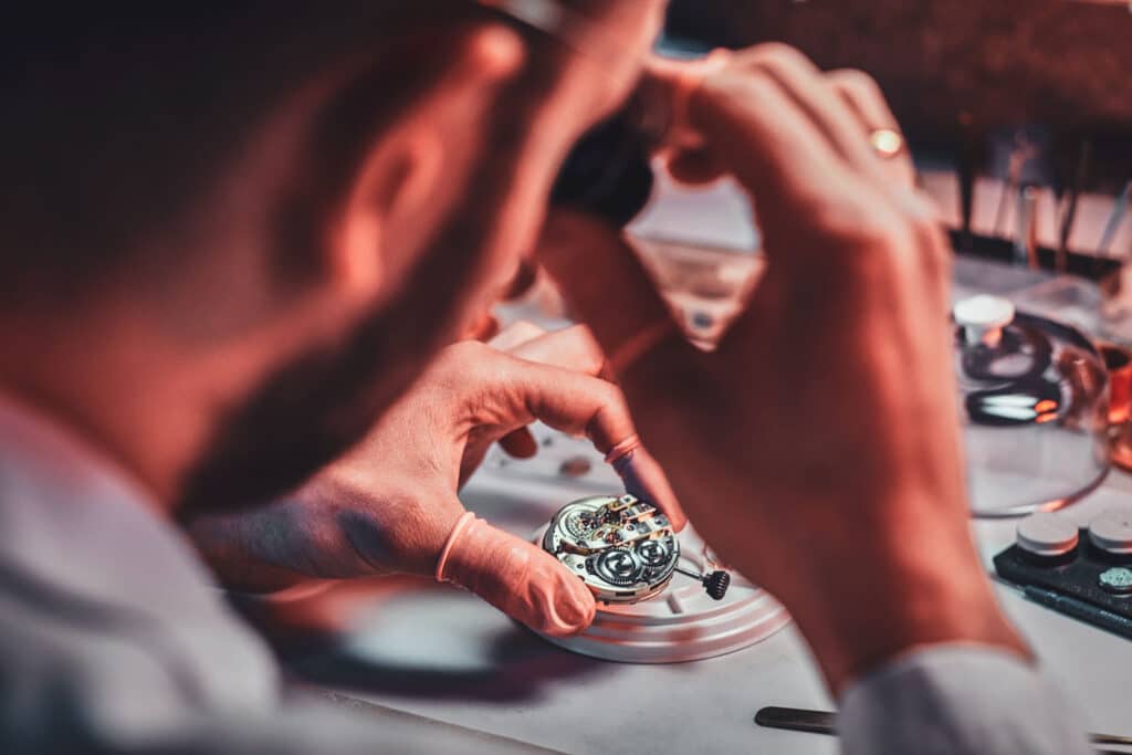 riparazione-revisione-orologi-laboratorio-di-orologeria-frigerio